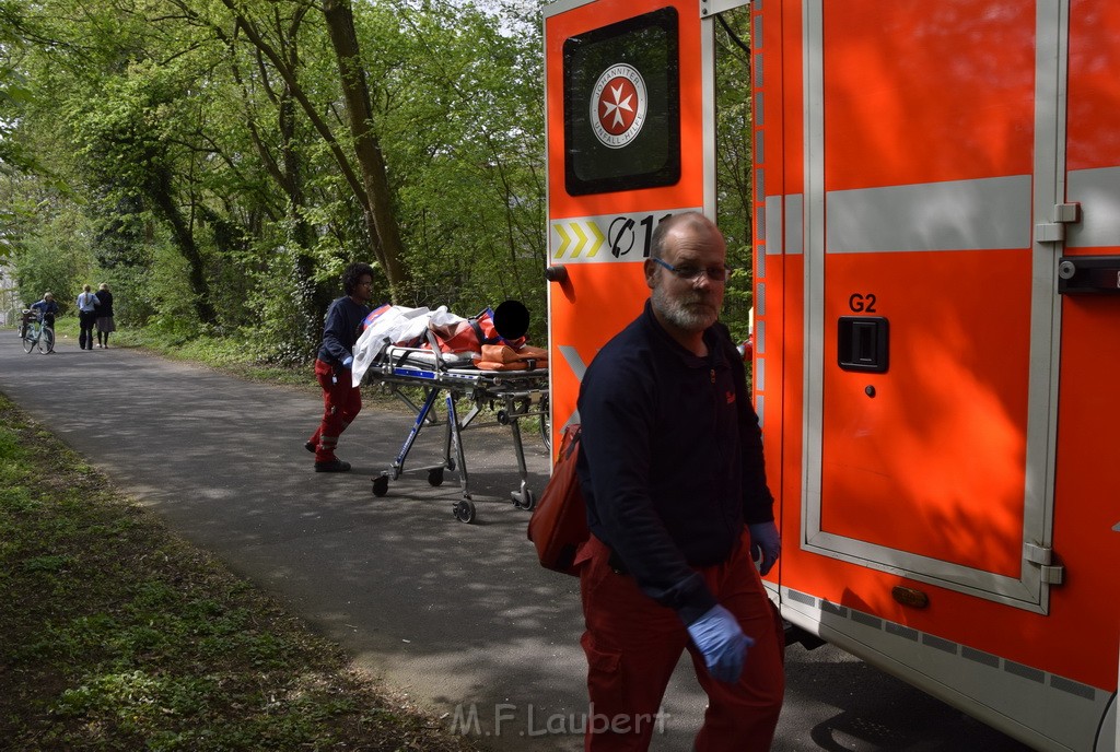 Einsatz BF Koeln in Koeln Buchheim Arnsbergerstr P09.JPG - Miklos Laubert